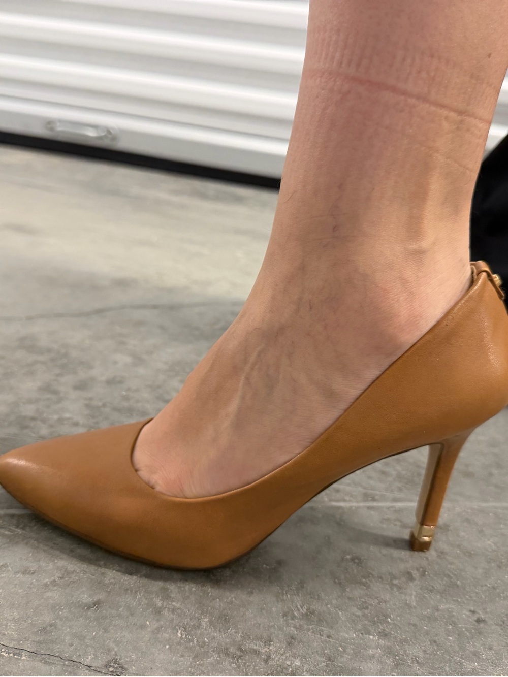 ALDO Tan Pointed Toe Pumps - Picture 6 of 6
